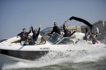 Speedboat Cruise — Hen Do activity in Budapest