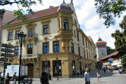 Mixed Apartments at Golden Apartments — Hen Do in Krakow