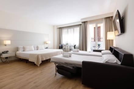 Mixed Apartments at Aparthotel Mariano Cubi — Hen Do in Barcelona