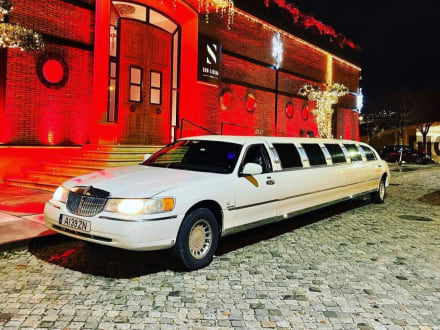Lincoln Limousine Hire — Stag Do activity in Lisbon