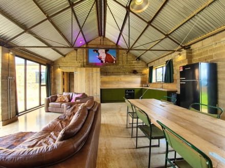 Thorpe Barn Holiday Lets | Hot Tub — Stag Do accommodation in Birmingham