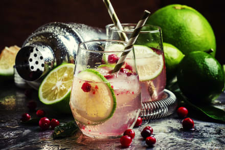Cocktail Masterclass at Busker's Bar — Hen Do in Dublin