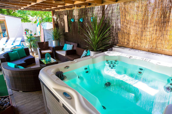 Bournemouth Private Jacuzzi Garden Party Activity Weekend Ideas
