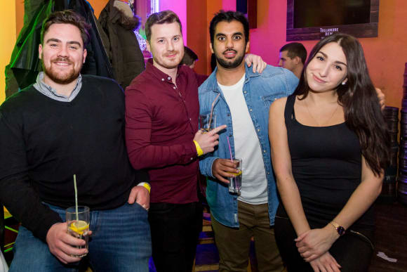 Greater London Guided Bar Crawl Corporate Event Ideas