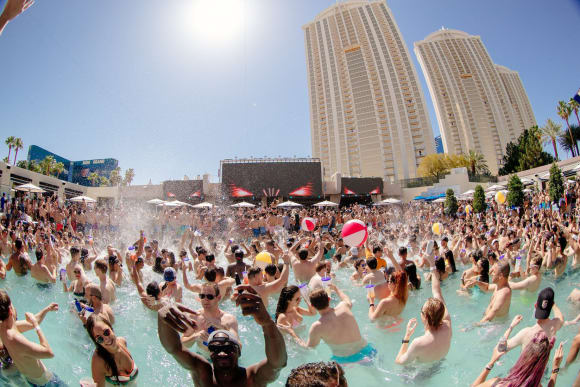 Las Vegas VIP Pool Party Package Hen Do Ideas