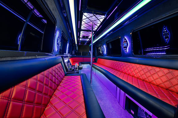 West Midlands Luxury Private Airport Minibus Transfer - Pick Up Corporate Event Ideas