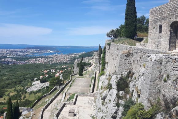 Split Game Of Thrones Walking Tour Hen Do Ideas