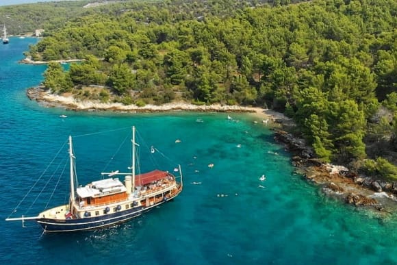 Split Public Sailing Cruise - Two Islands Corporate Event Ideas