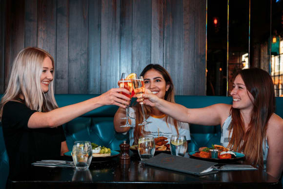 Newcastle Manahatta Meal Hen Do Ideas