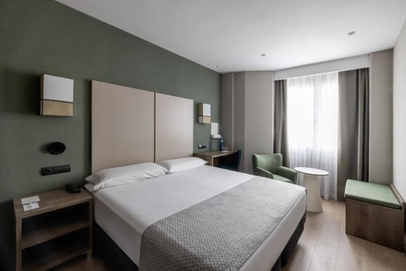 Barcelona Twin Rooms Activity Weekend Ideas