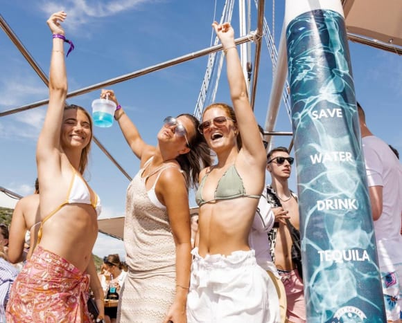 Porto Boat Party Activity Weekend Ideas