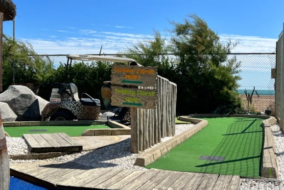 Cambridgeshire Adventure Golf Corporate Event Ideas