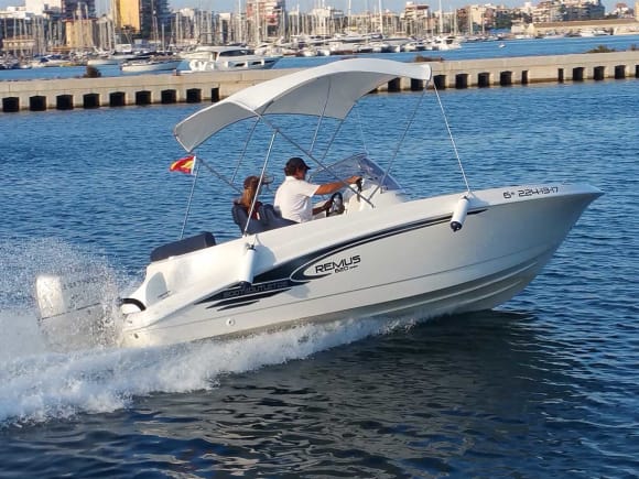 Benidorm Self Drive Boats - 2 Hours Hen Do Ideas