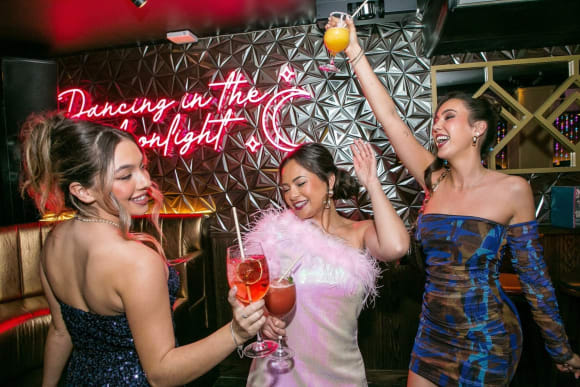 Bournemouth Cocktail Hour Hen Do Ideas