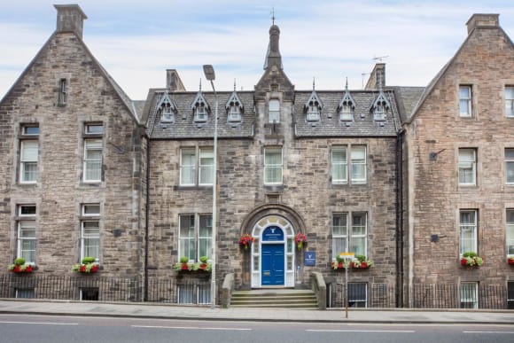 Edinburgh Triple Rooms Hen Do Ideas