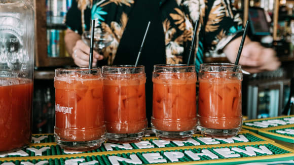London Tropical Bottomless Brunch Activity Weekend Ideas