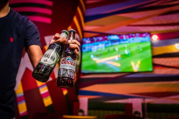 London Gold - Food & Drinks Upgrade Hen Do Ideas