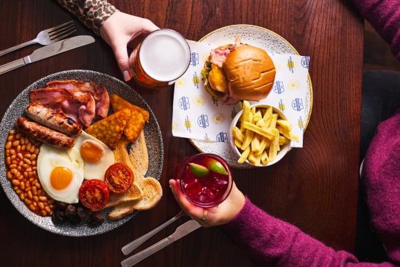 Manchester Brunch, Banter & Bottomless Drinks Activity Weekend Ideas