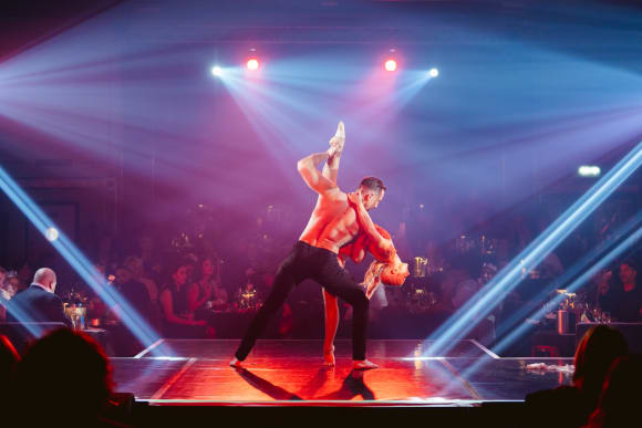 London La Vita `E Dolce Show Hen Do Ideas