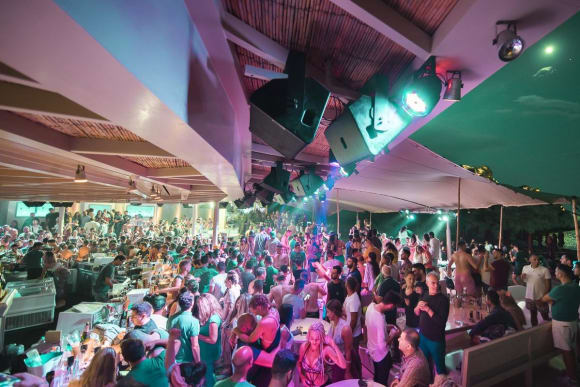 Super Paradise Beach Club & Transfers Hen Do Ideas