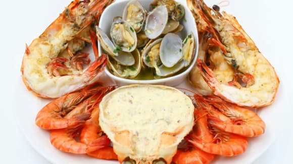 Riverfront Seafood Meal Hen Do Ideas