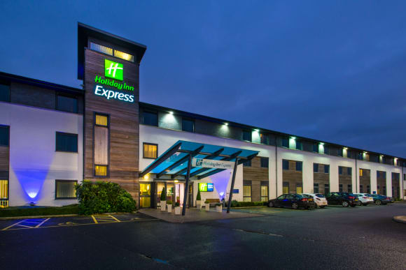 Cambridge Holiday Inn Express Cambridge Hen Do Ideas