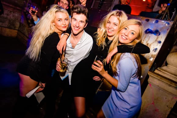 Dublin Private Guided Bar Crawl Activity Weekend Ideas