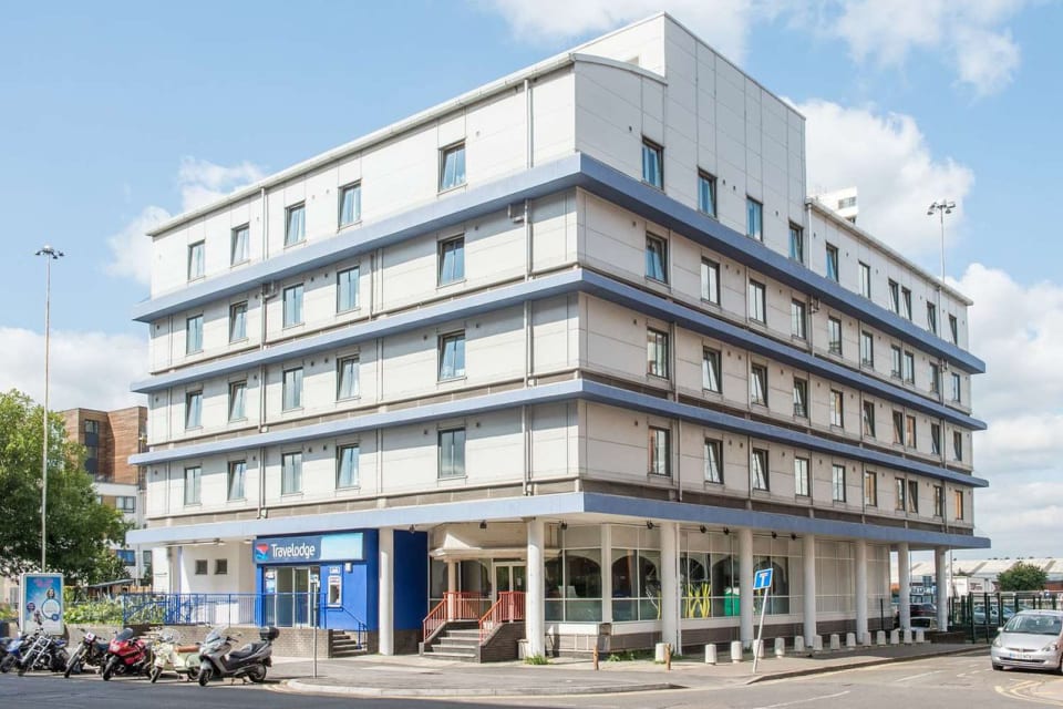 Travelodge - Reading (Central) — Stag Do accommodation in Reading
