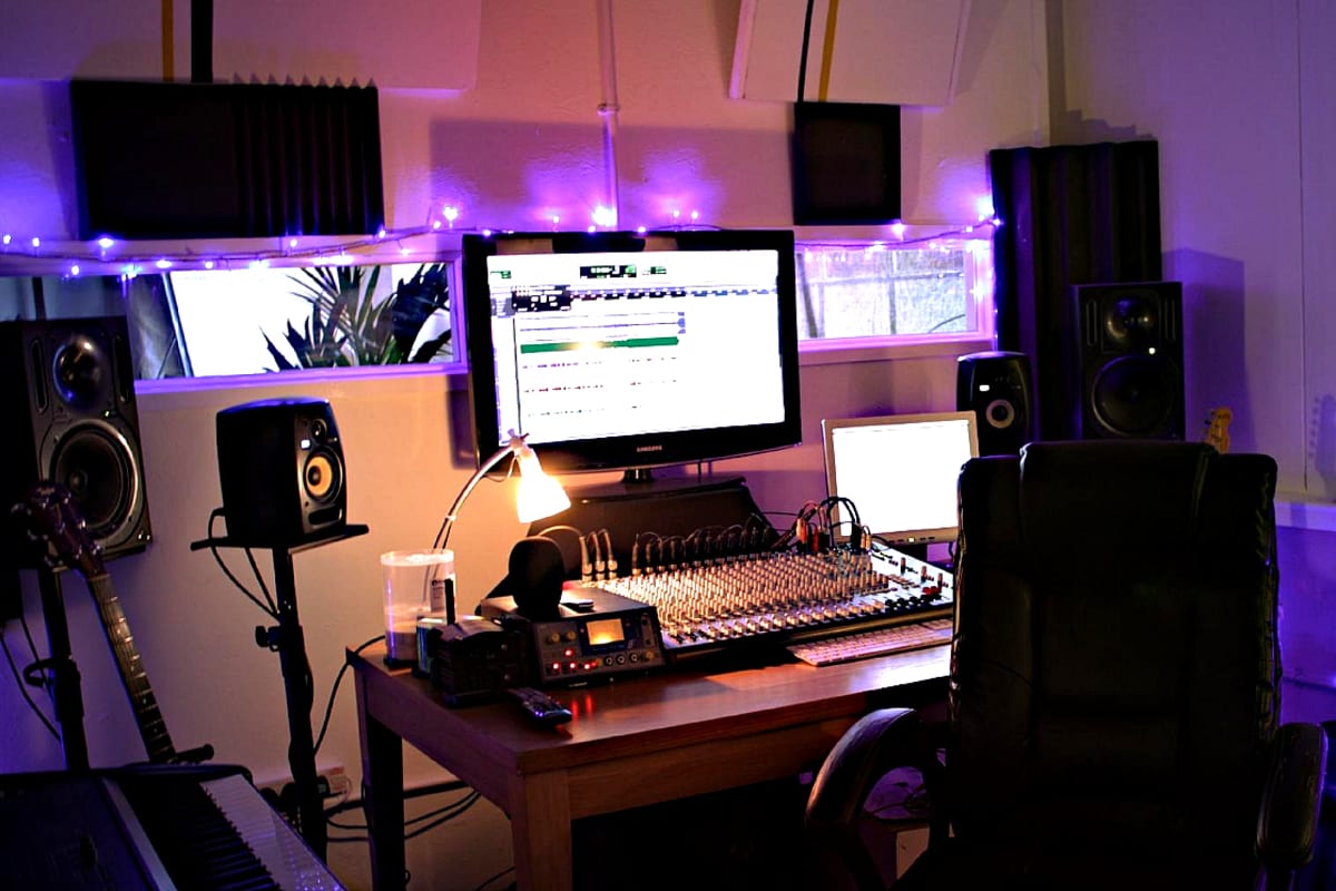 Coverstar Experiences - Liverpool - recording studio.jpg
