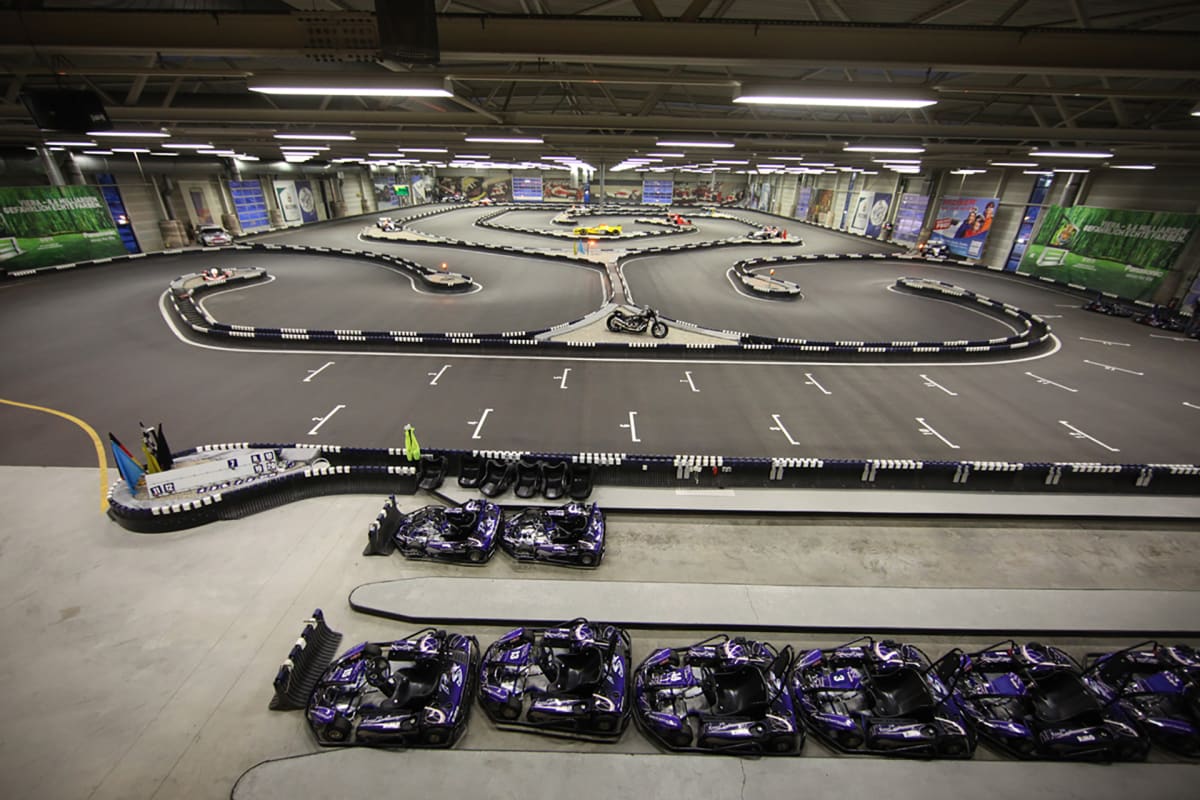 Ralf Schumacher Kartcenter_indoor2.jpg