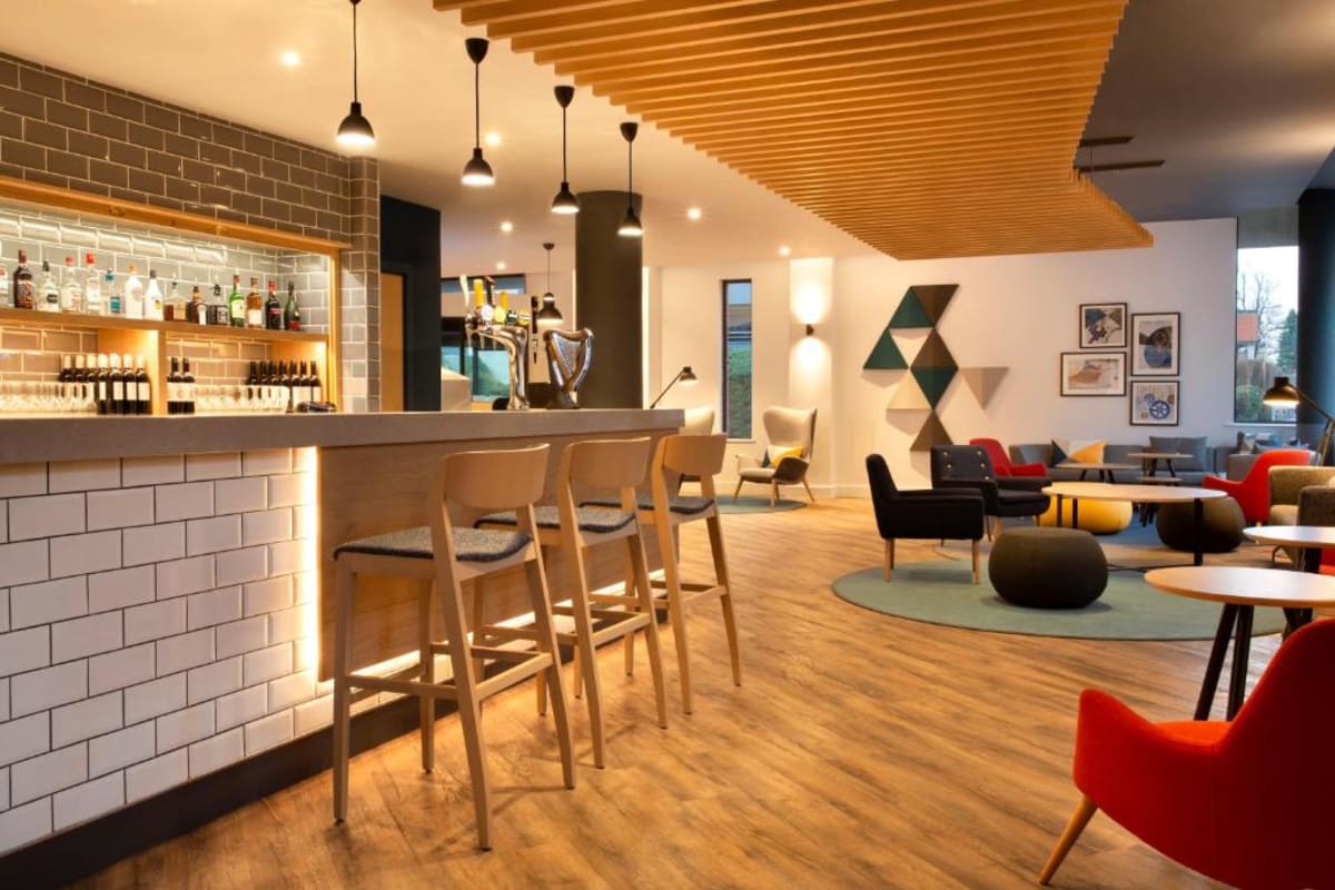Holiday Inn Express - Cheltenham