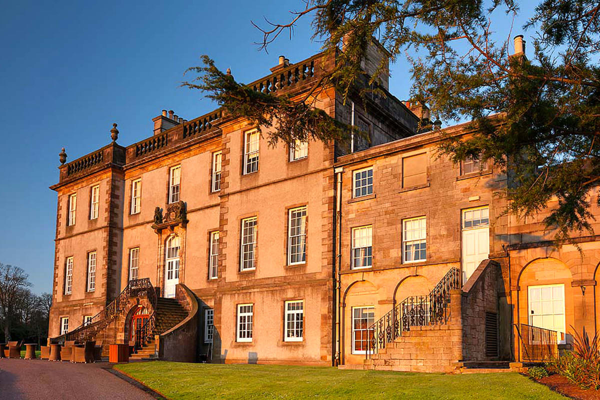 Dalmahoy Hotel & Country Club - Exterior front