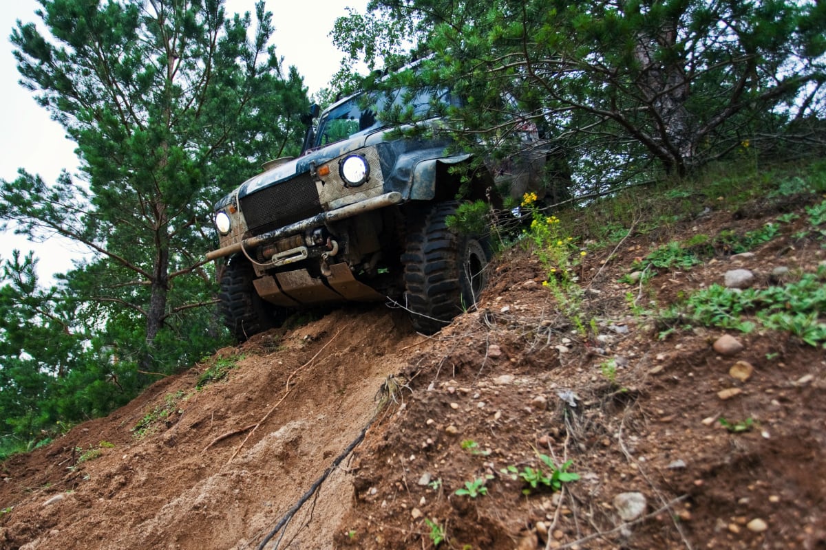 4x4 driving through mud