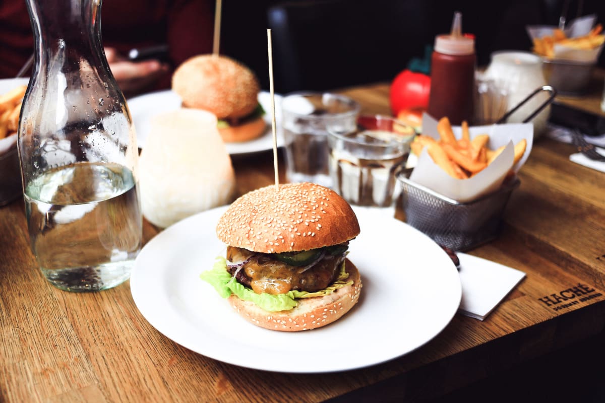 A burger and chips