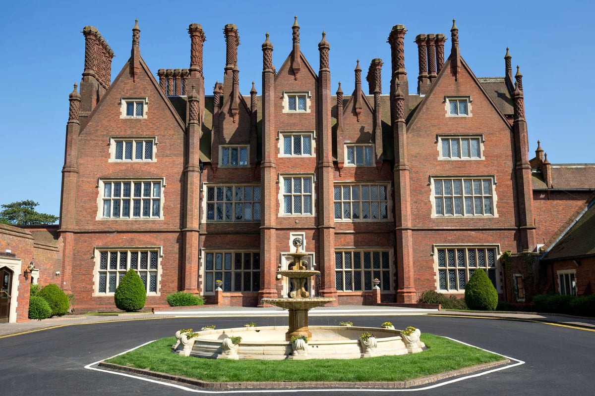 Dunston Hall - Hotel exterior