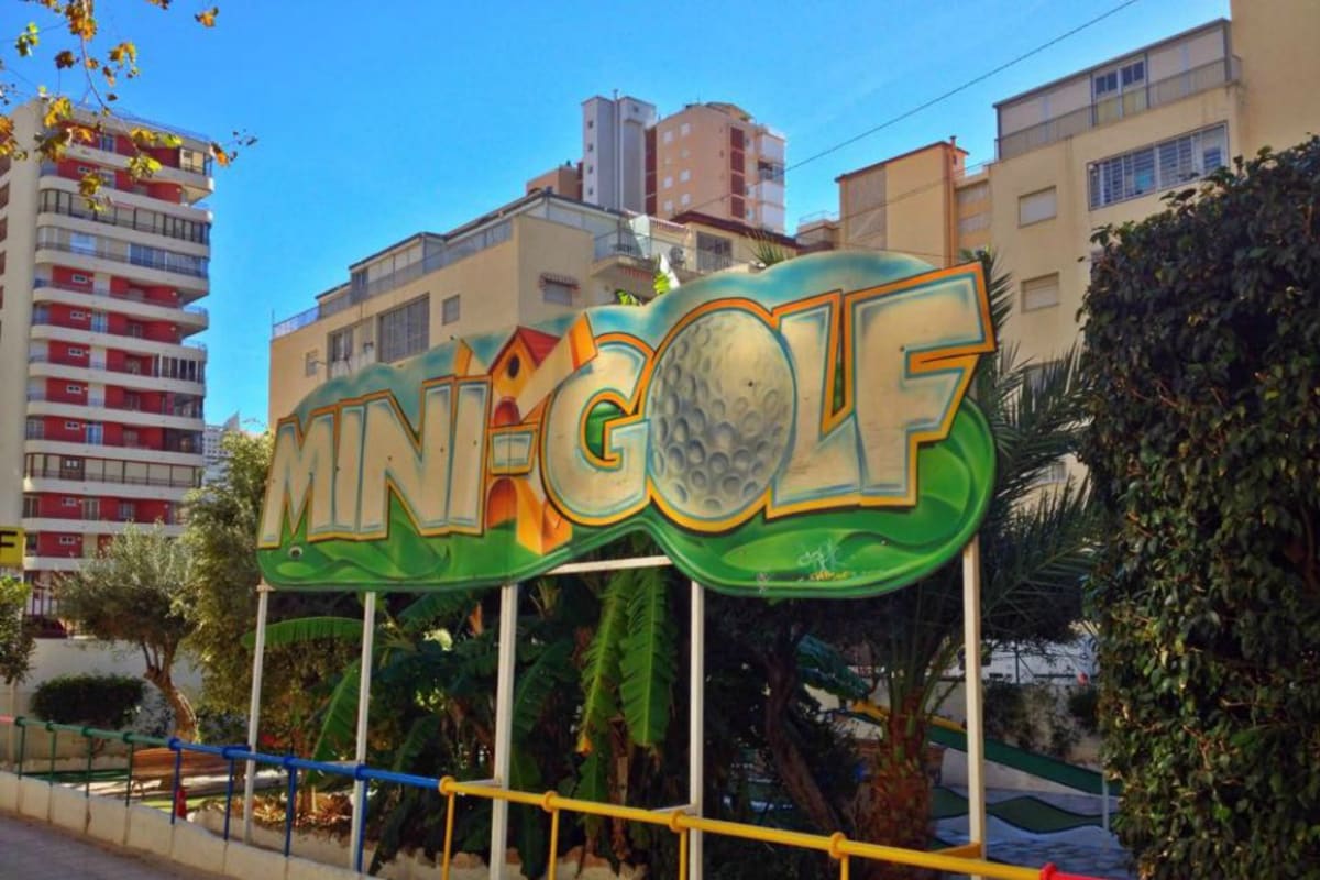 mini golf benidorm1.jpg