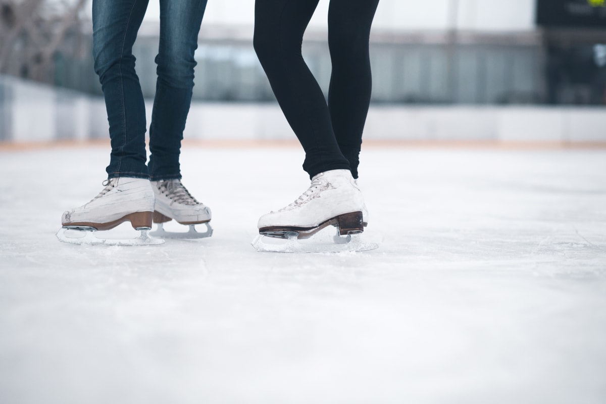 ice skate ice rig ice skating