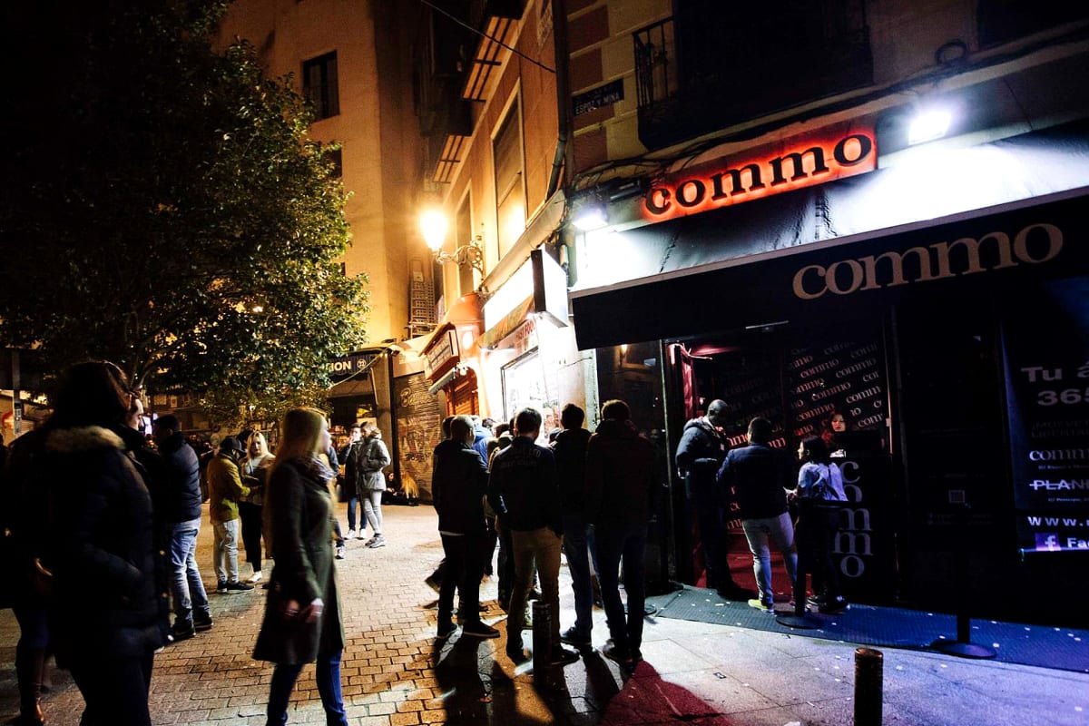 Bar Commo Madrid - exterior.jpg