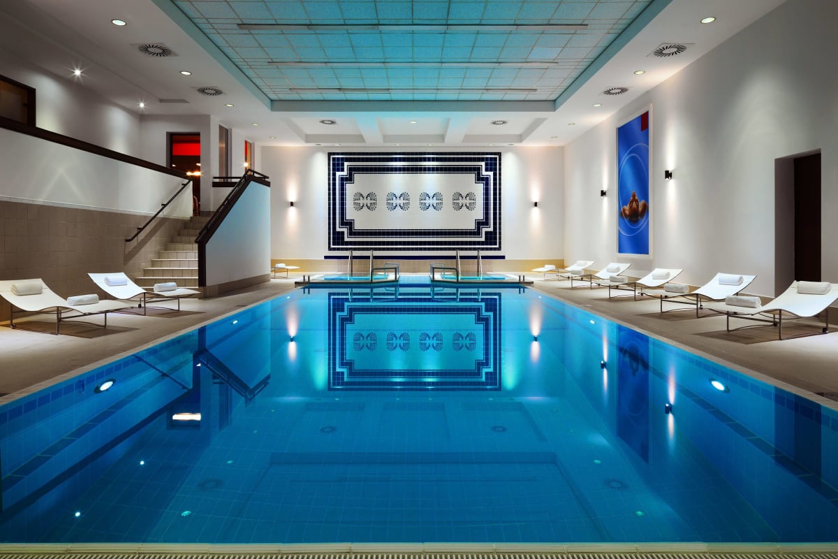 Warsaw Marriott Hotel - Spa Swimming Pool area