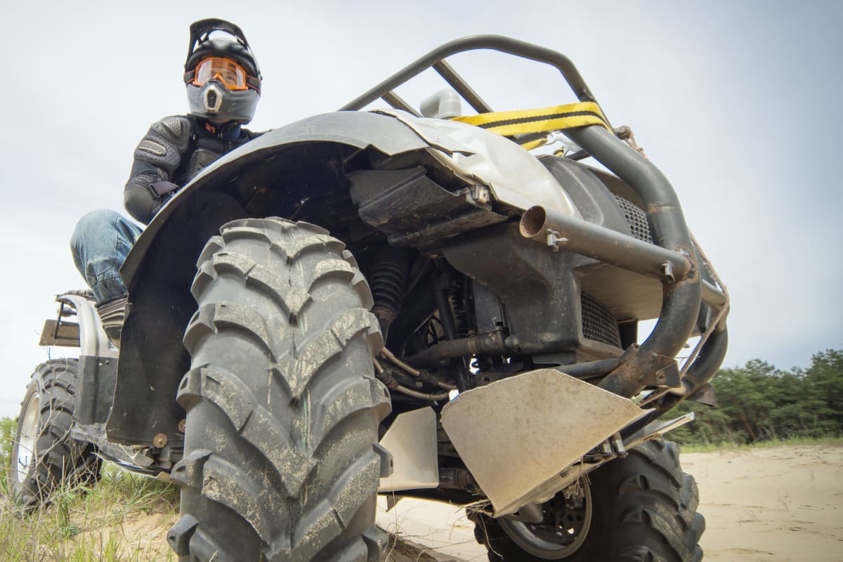 quad biking crop