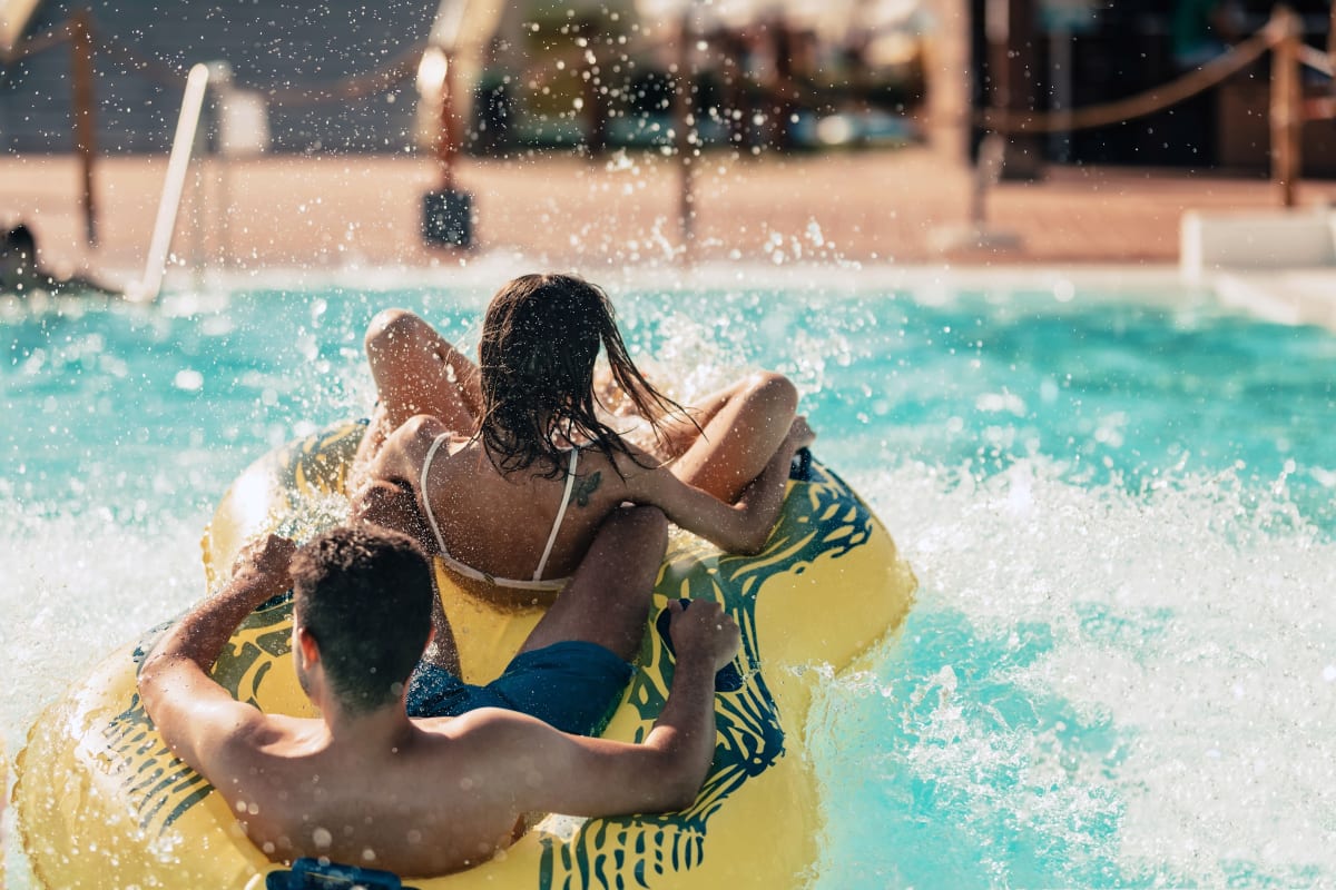 friends in waterpark