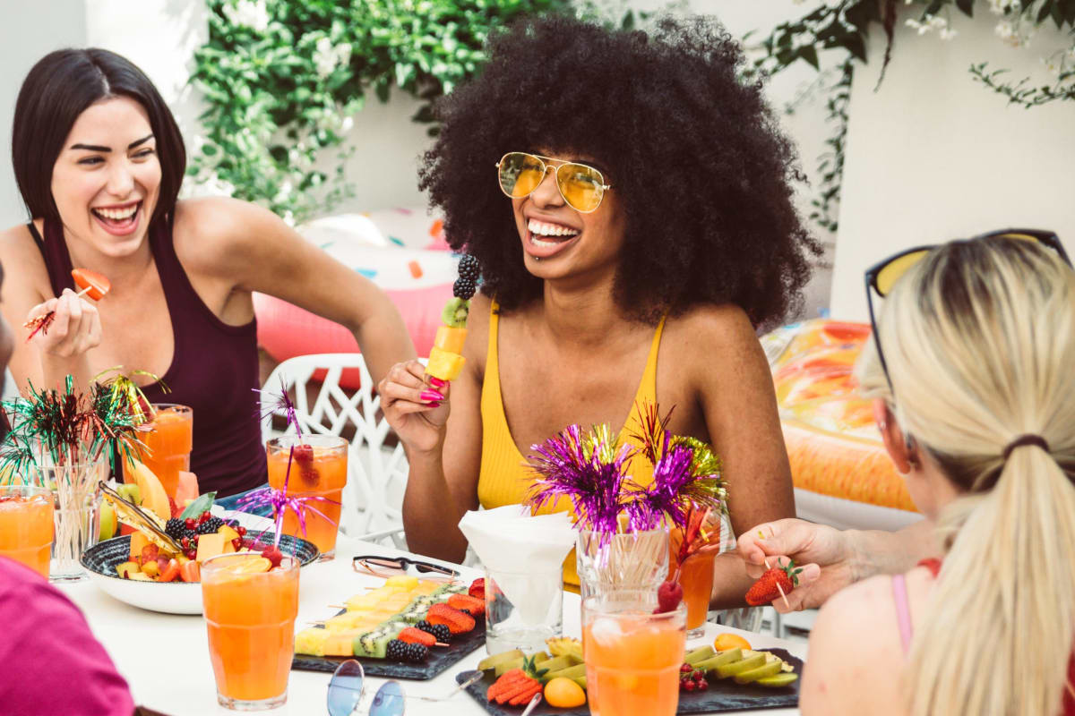 female groups enjoying brunch together