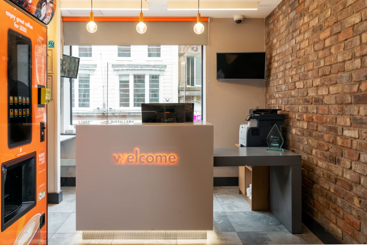 EasyHotel Liverpool Reception