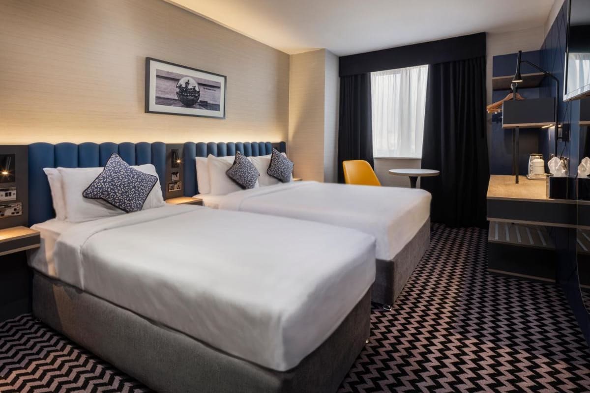 Academy Plaza Hotel