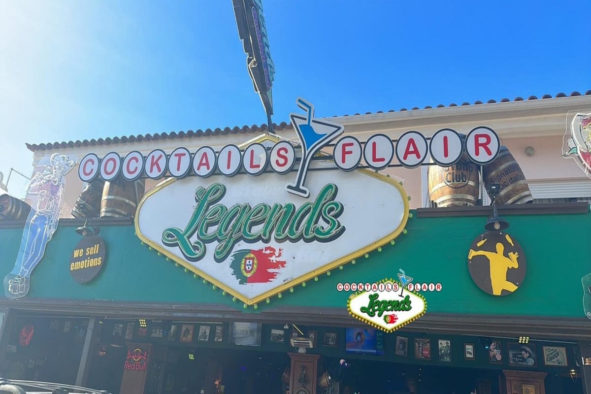 Legends Bar