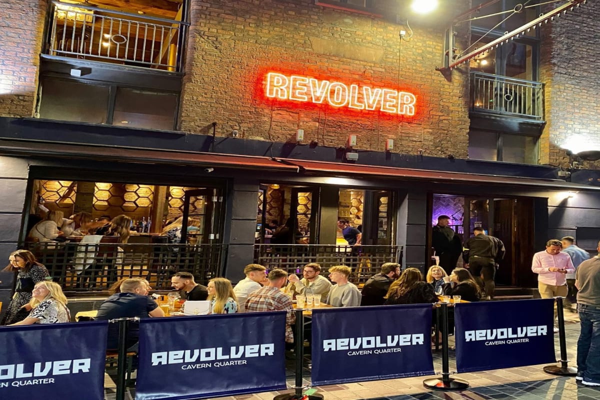 REVOLVER