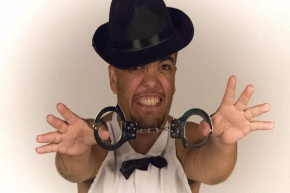 Handcuff Dwarf