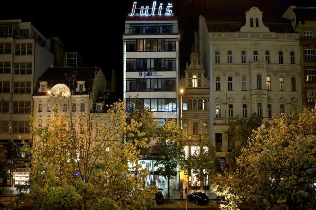 EA Hotel Julis - Outside