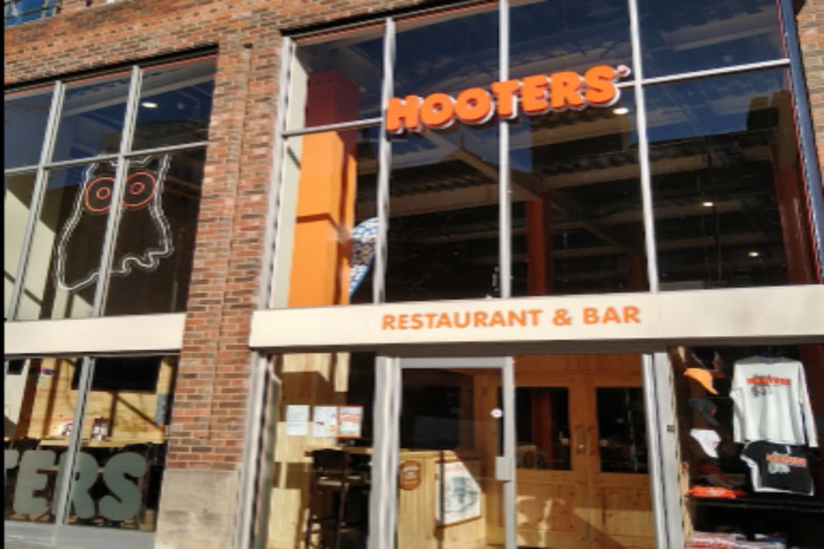 Hooters Newcastle