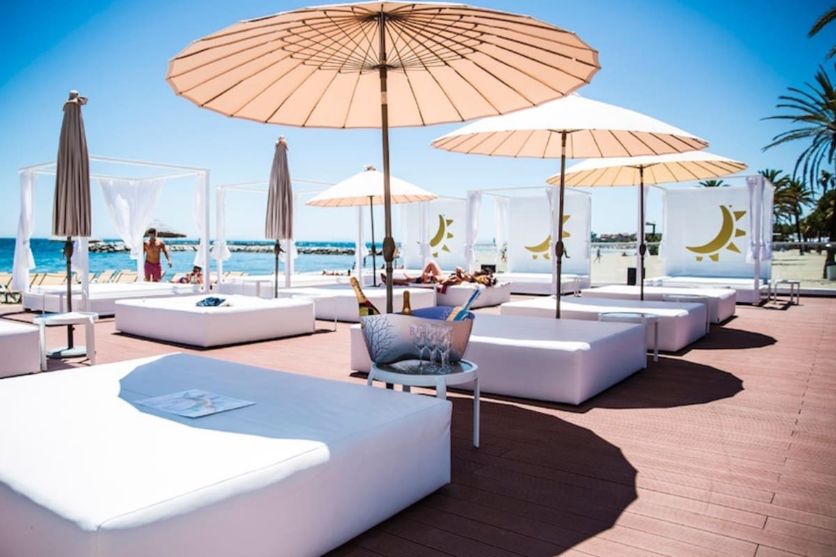 Plaza Beach Club